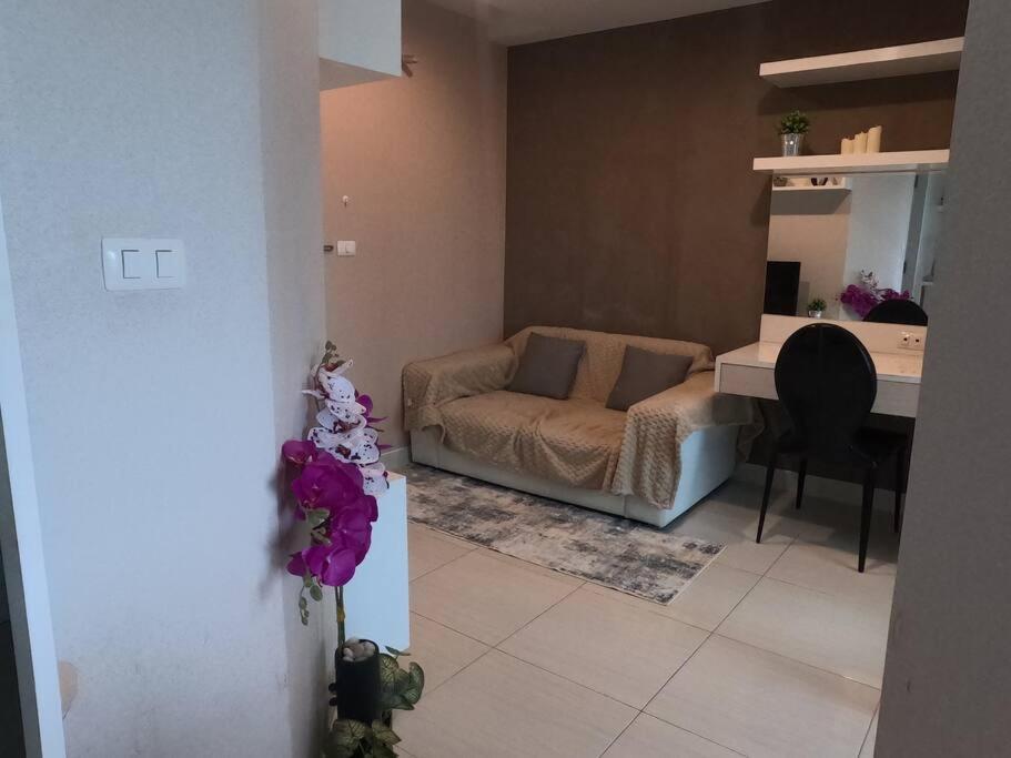 Kathu Bang Thong Apartment
